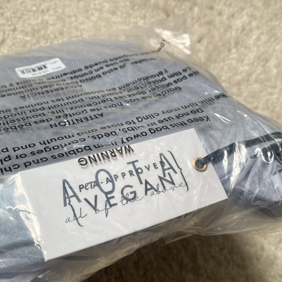 AOTA Elena Bucket Bag, Black, NWT - Picture 9 of 9